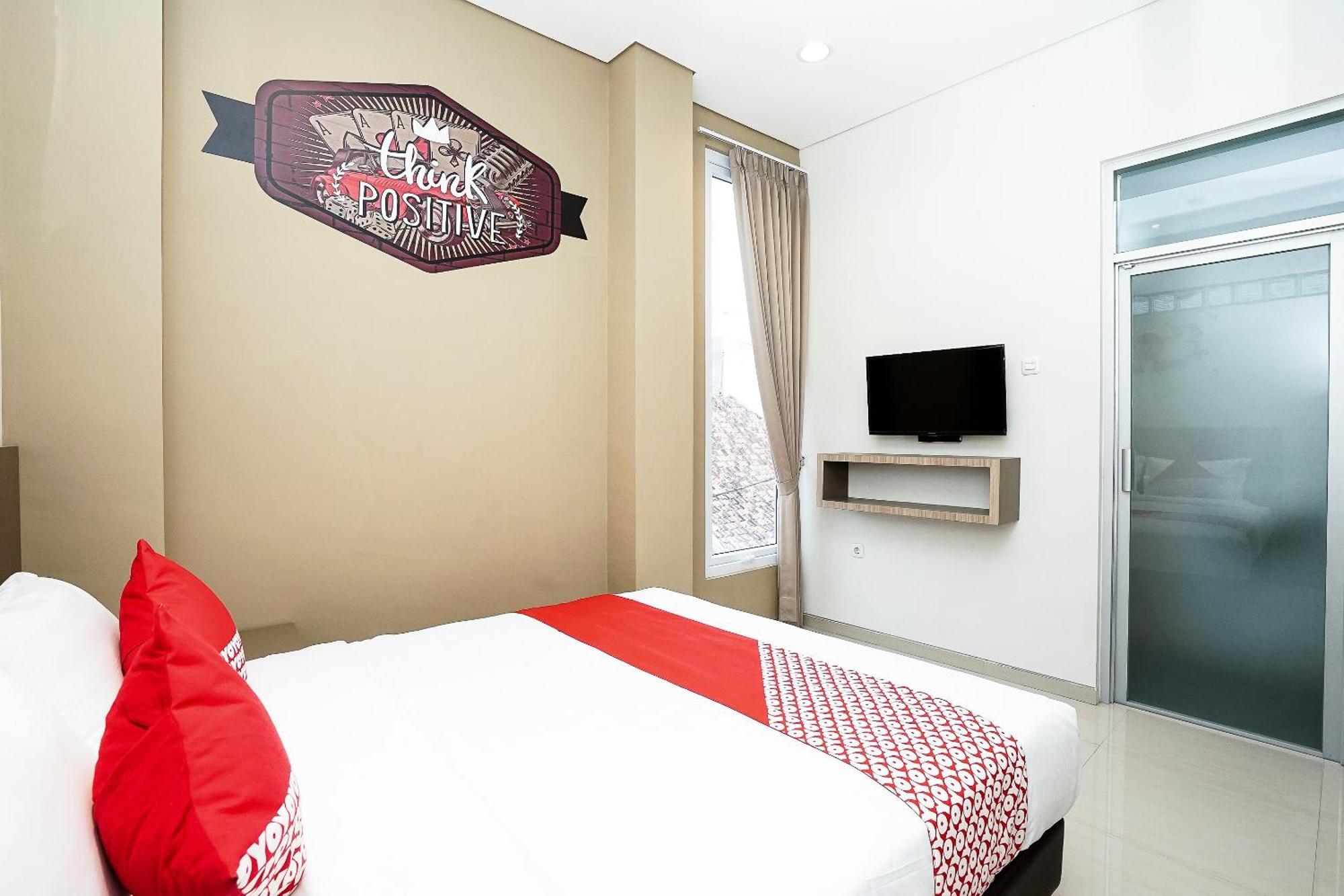 Hotel Super Oyo Capital O 614 Graha 8 Syariah Surabaya Exterior foto