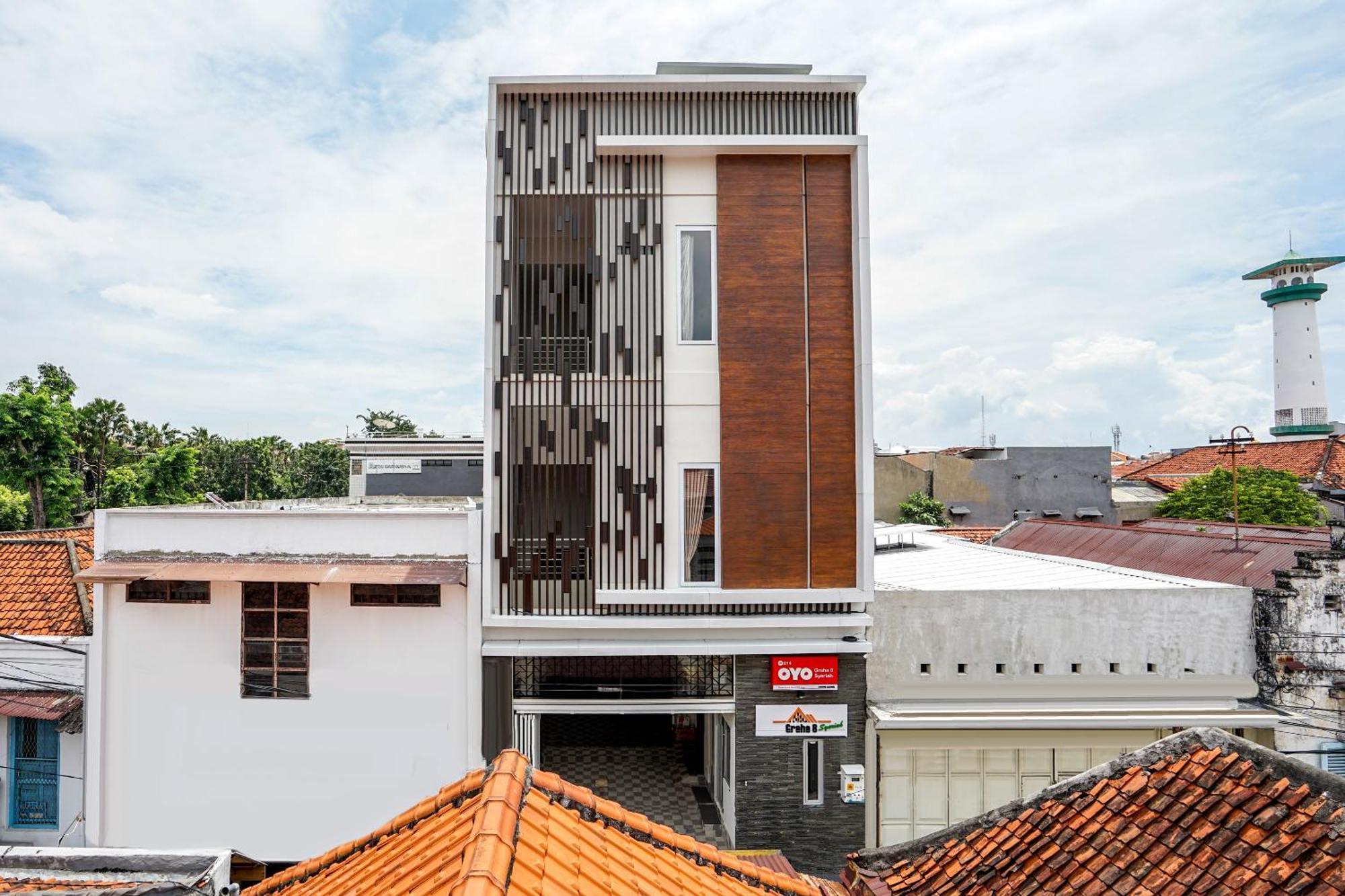 Hotel Super Oyo Capital O 614 Graha 8 Syariah Surabaya Exterior foto